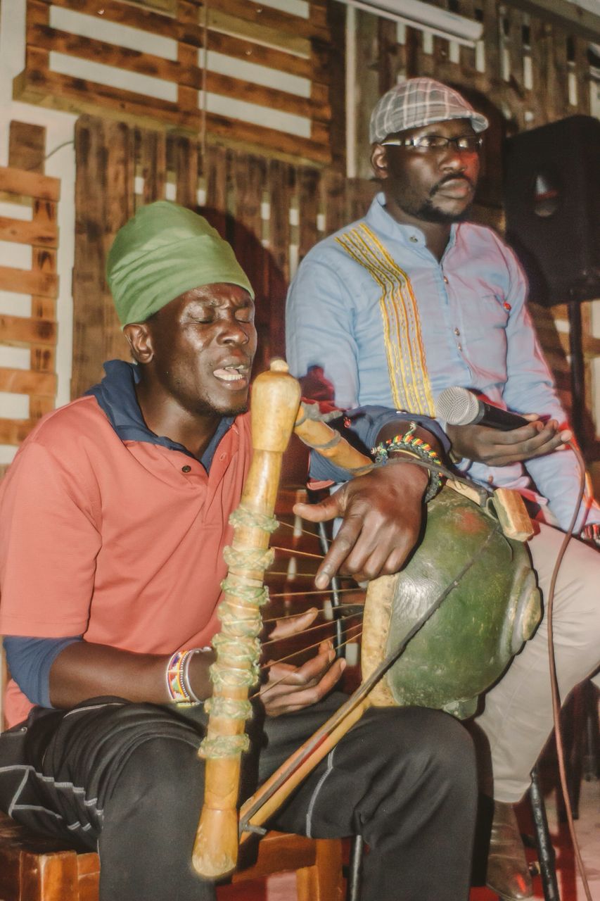 kake wakake performing a nyatiti composition
